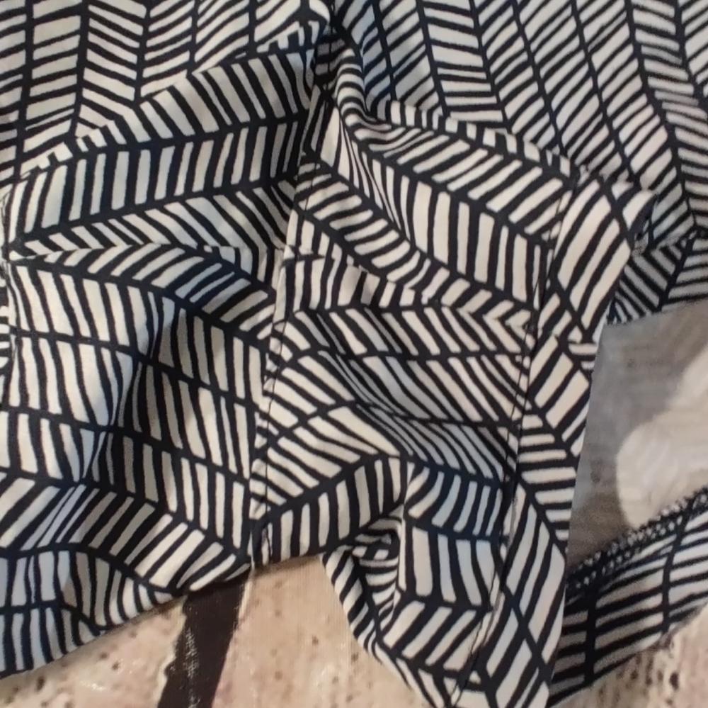 Athleta Tropic Stellar Navy Shorts Med - Picture 7 of 16